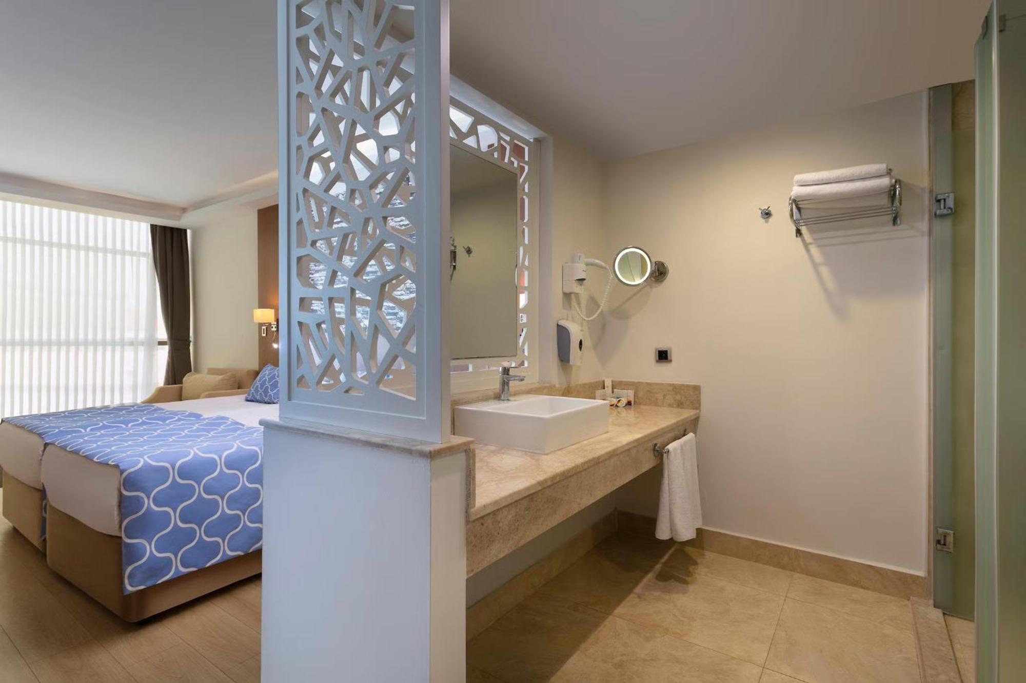Armas Life Belek Hotel Room photo